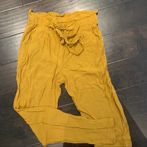 Urban Planet Pants - 4/20$ YELLOW LIGHT PANTS SUMMER